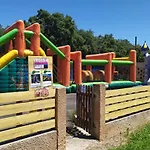 Camping Mobil 6 Personnes Avec Terrasse - Api-1-52-1069 *