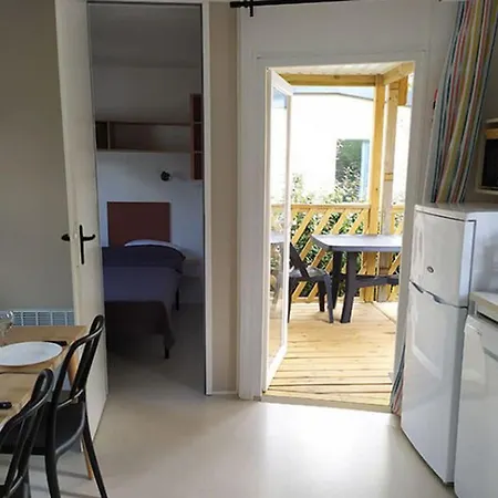 Mobil 6 Personnes Avec Terrasse - Api-1-52-1069 *